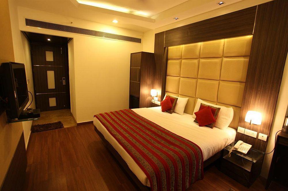 The Prime Balaji Deluxe At New Delhi Railway Station - Free Airport Pickup Hotel Exterior photo