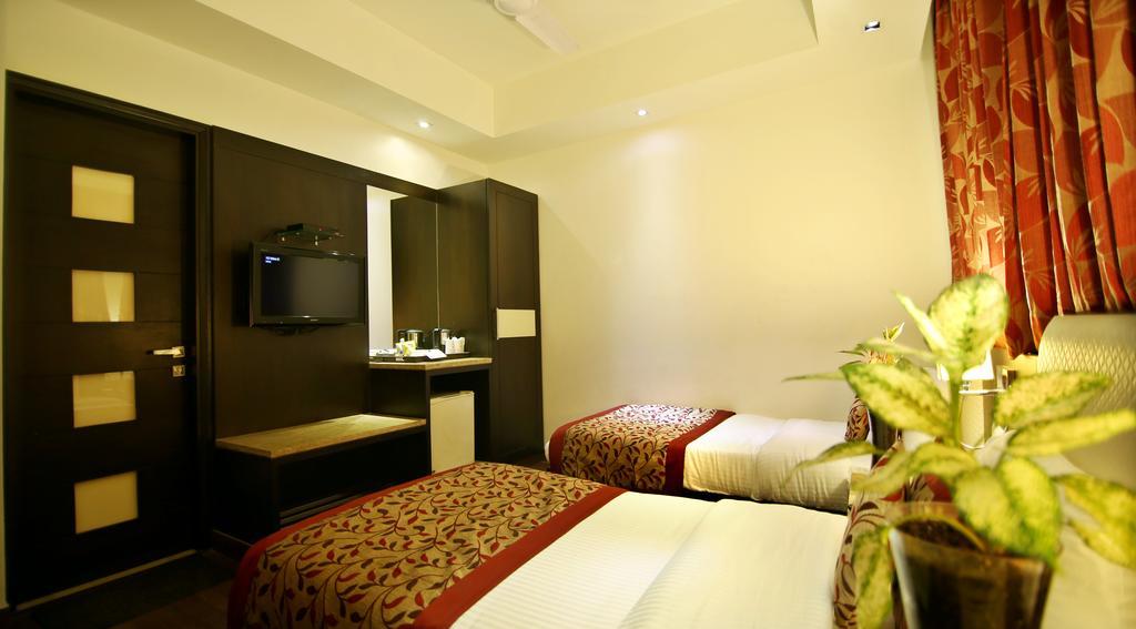 The Prime Balaji Deluxe At New Delhi Railway Station - Free Airport Pickup Hotel Exterior photo