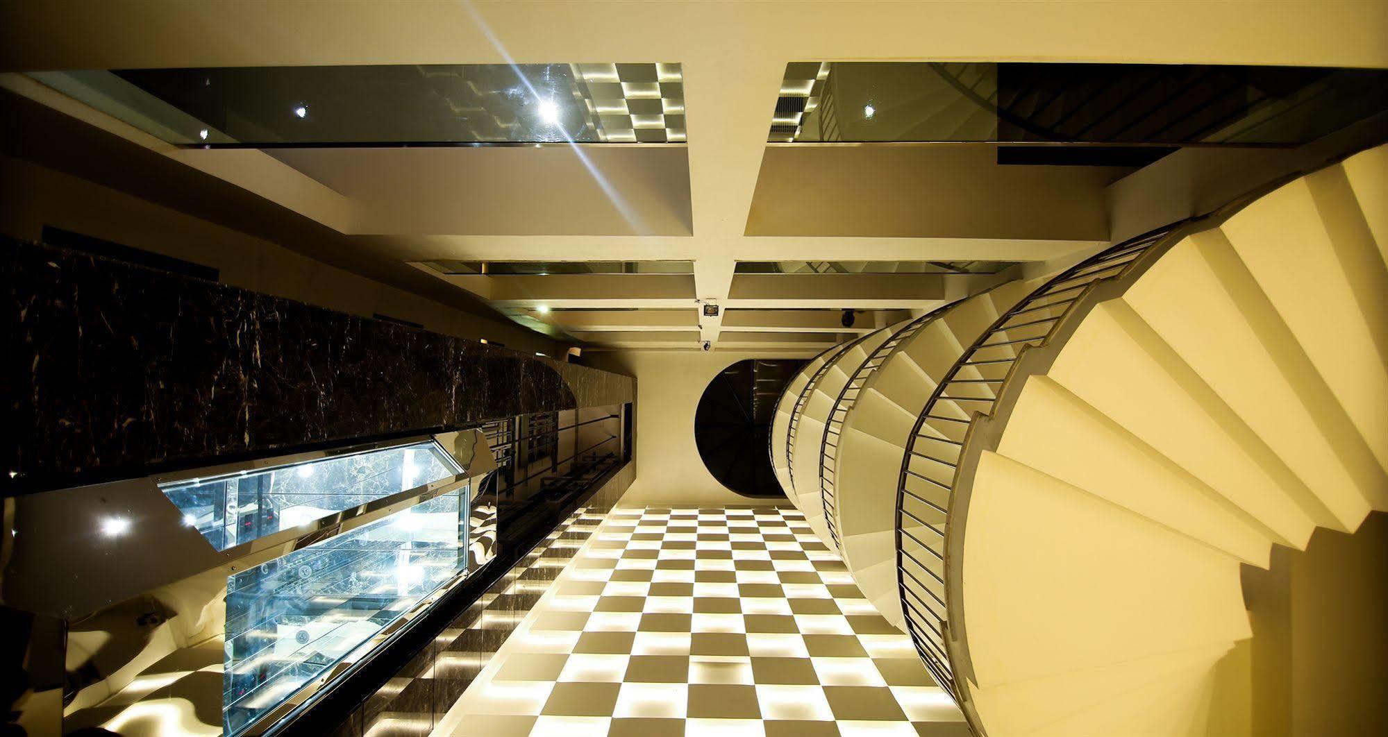 The Prime Balaji Deluxe At New Delhi Railway Station - Free Airport Pickup Hotel Exterior photo
